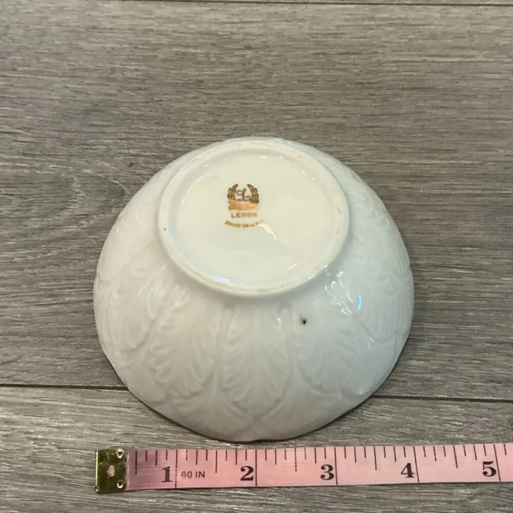 Lenox Greenfield Sylvan White 24K Gold Rim Ivory Bone China Embossed‎ Leaf Print